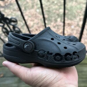Crocs size 9c used